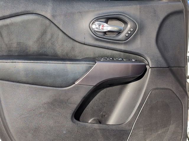 Certified 2019 Jeep Cherokee Limited image 14