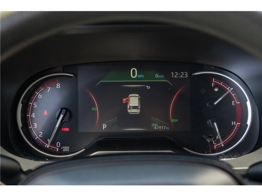 Used 2024 Toyota RAV4 XLE FWD image 8