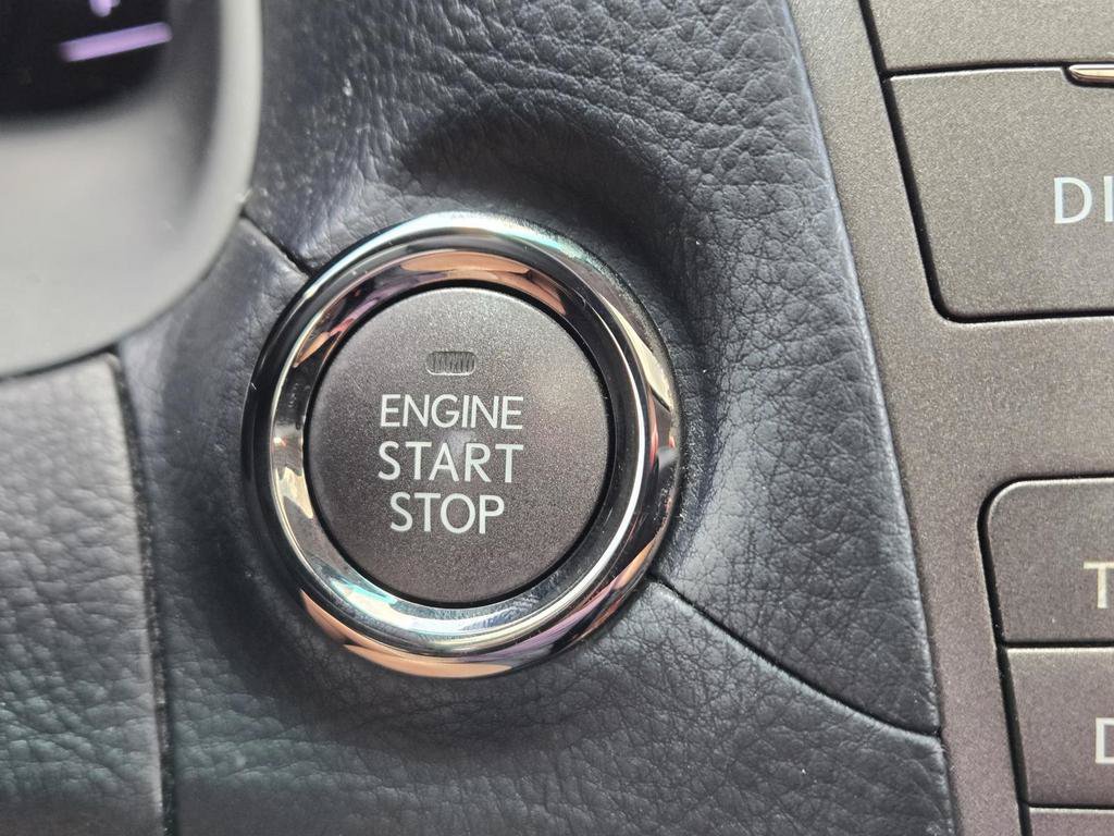 Used 2011 Lexus LS 460 w/ Comfort Pkg RWD image 27