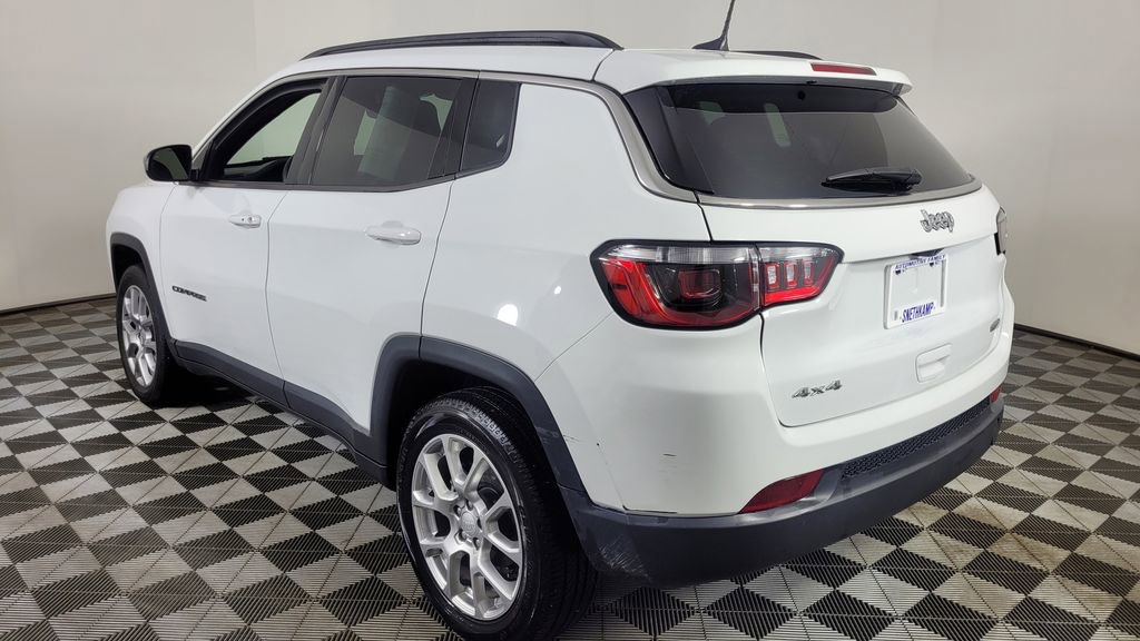 Used 2024 Jeep Compass Latitude image 6