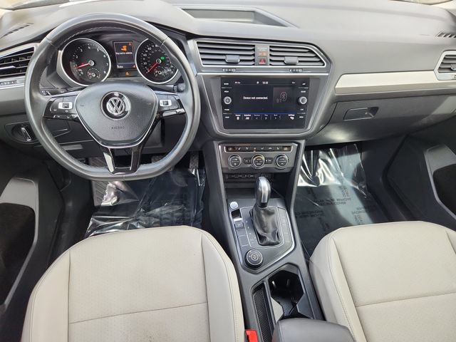 Used 2020 Volkswagen Tiguan SE w/ 3rd Row Seat Package AWD/4WD image 9