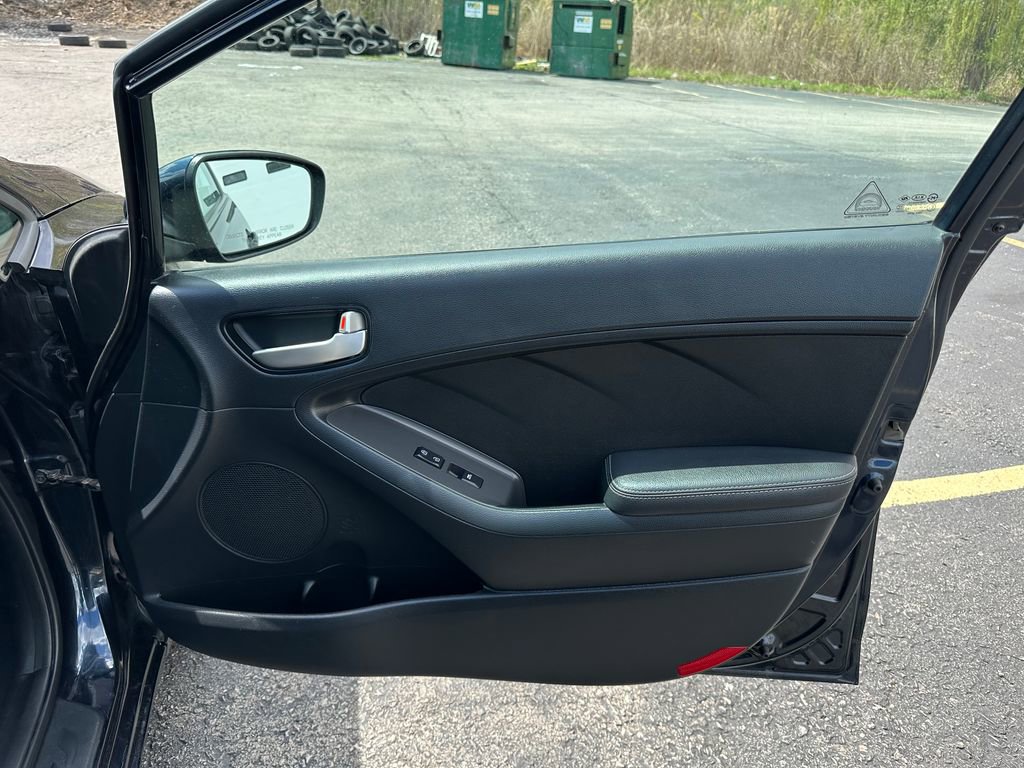 Used 2017 Kia Forte LX FWD image 25