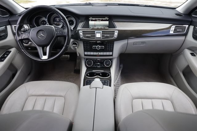 Used 2014 Mercedes-Benz CLS 550 4MATIC image 2