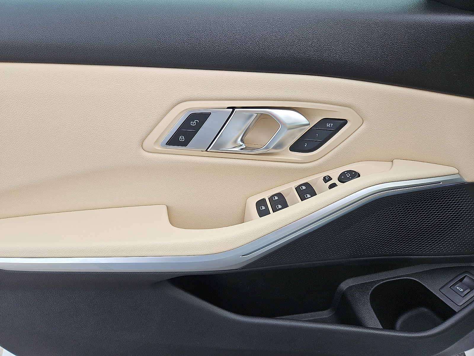 Used 2023 BMW 330i xDrive Sedan w/ Driving Assistance Package image 12