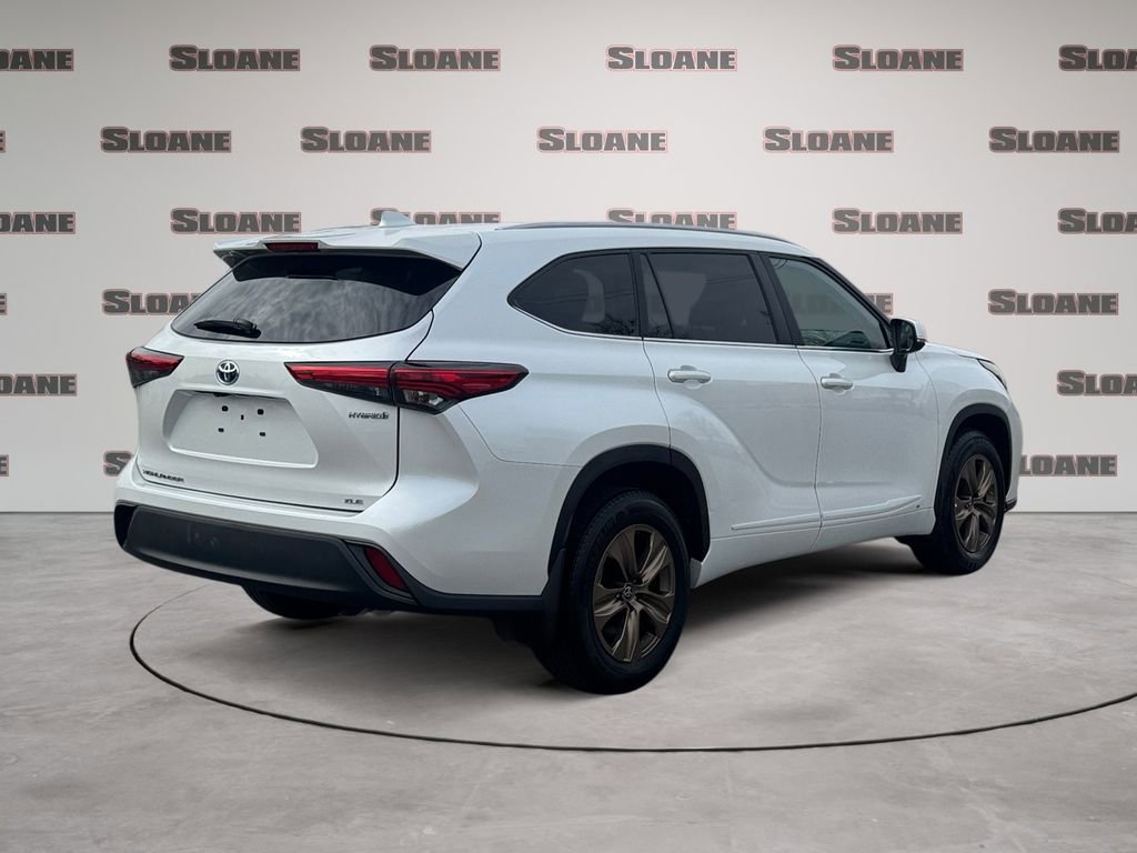 Used 2023 Toyota Highlander Bronze Edition image 5