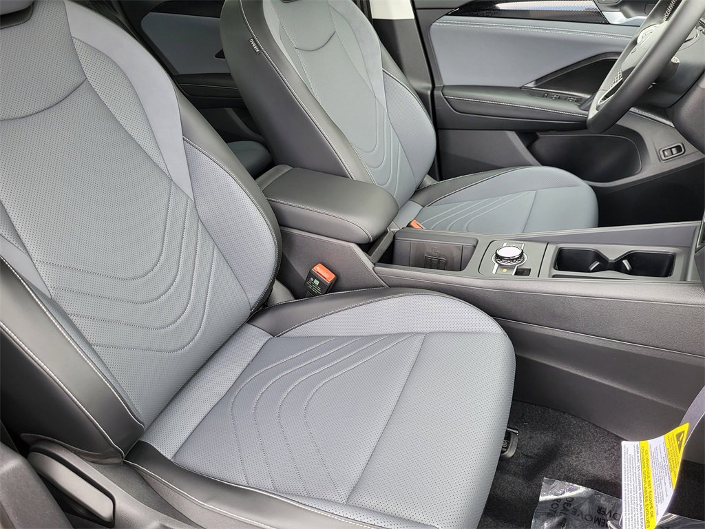 New 2025 Volkswagen Tiguan SE image 19