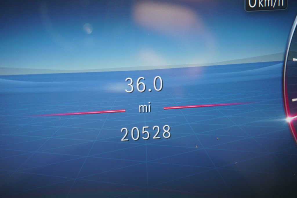 Used 2024 Mercedes-Benz GLC 300 image 11