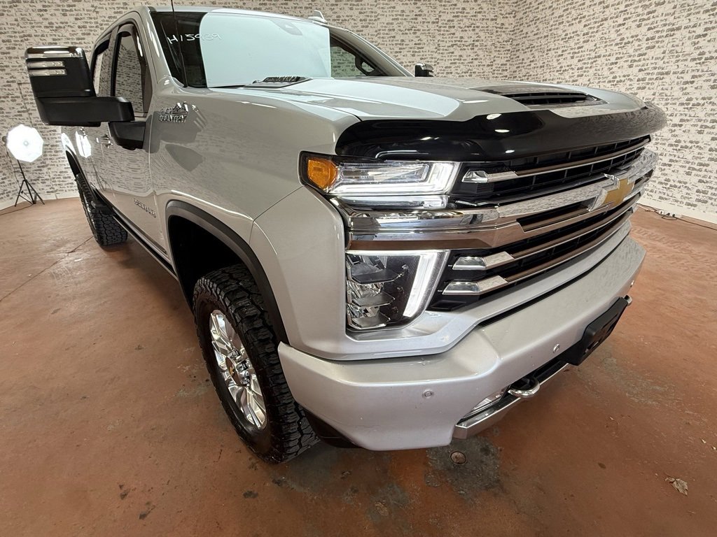 Used 2023 Chevrolet Silverado 3500 High Country w/ Z71 Off-Road Package image 9