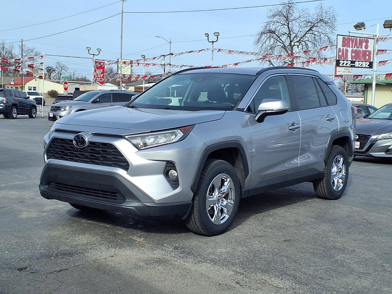 Used 2021 Toyota RAV4 XLE w/ Convenience Package image 1