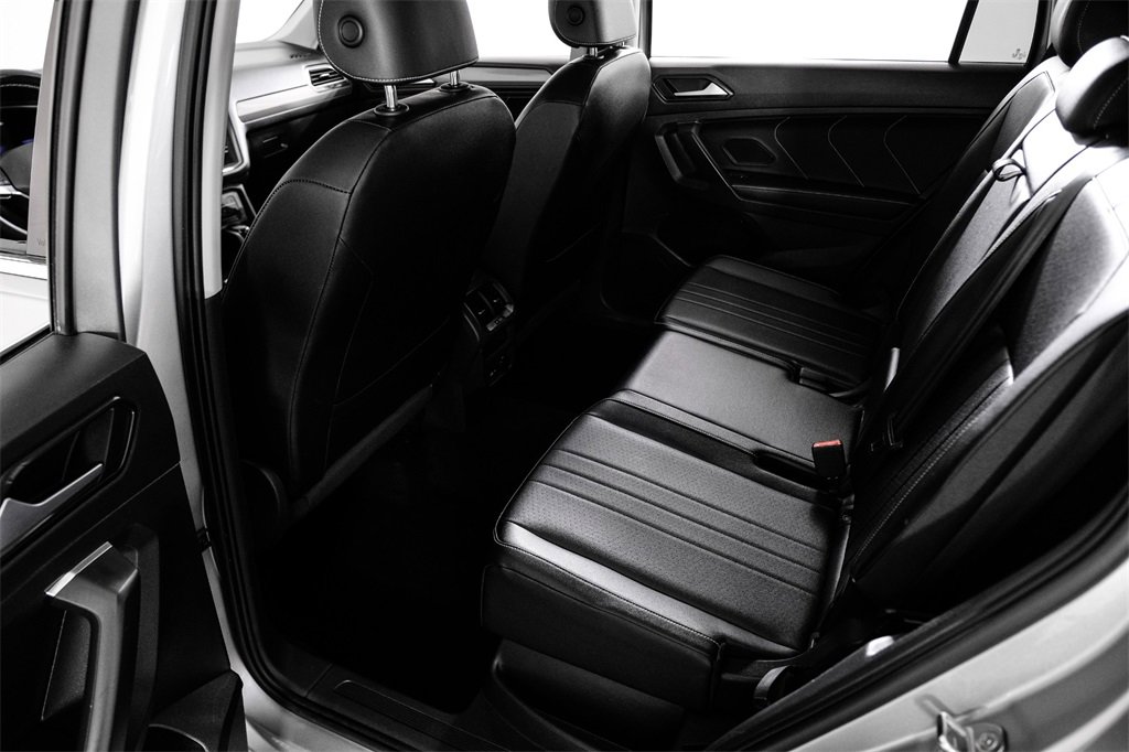 Used 2022 Volkswagen Tiguan SE image 43