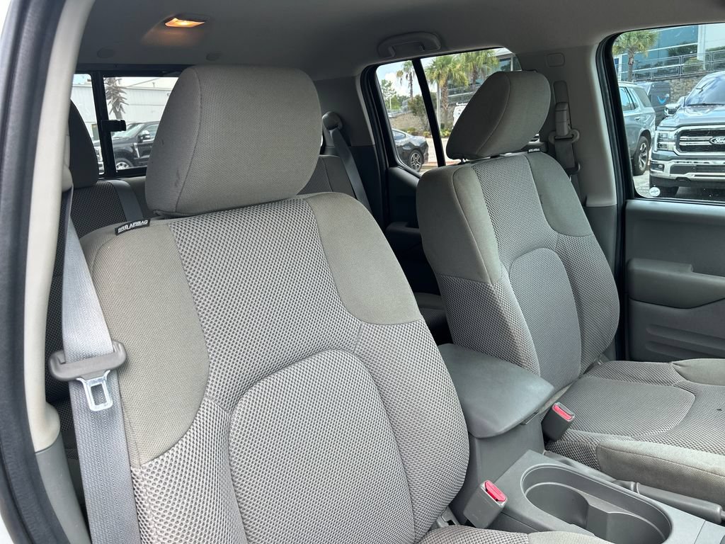 Used 2018 Nissan Frontier SV AWD/4WD image 14