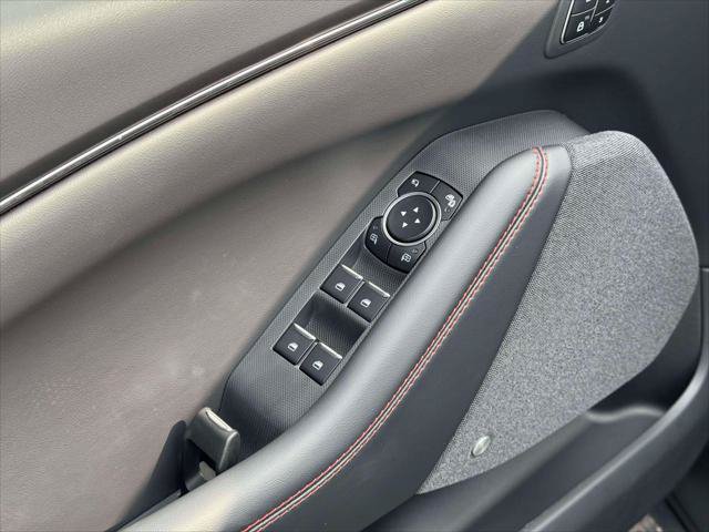 Used 2025 Ford Mustang Mach-E Premium w/ Sport Appearance Package AWD/4WD image 19