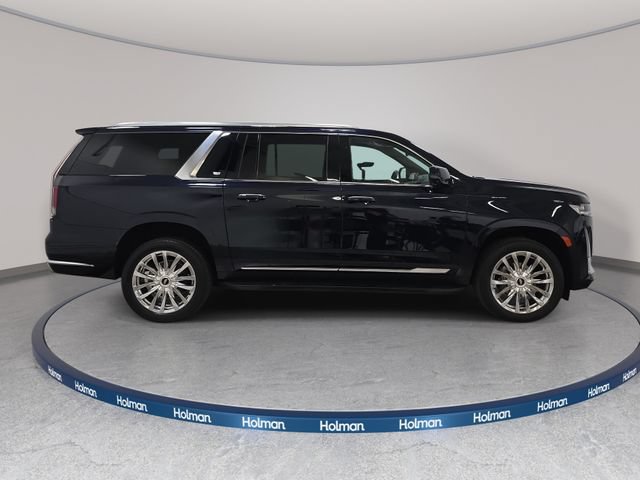 Used 2023 Cadillac Escalade ESV Premium Luxury AWD/4WD image 4