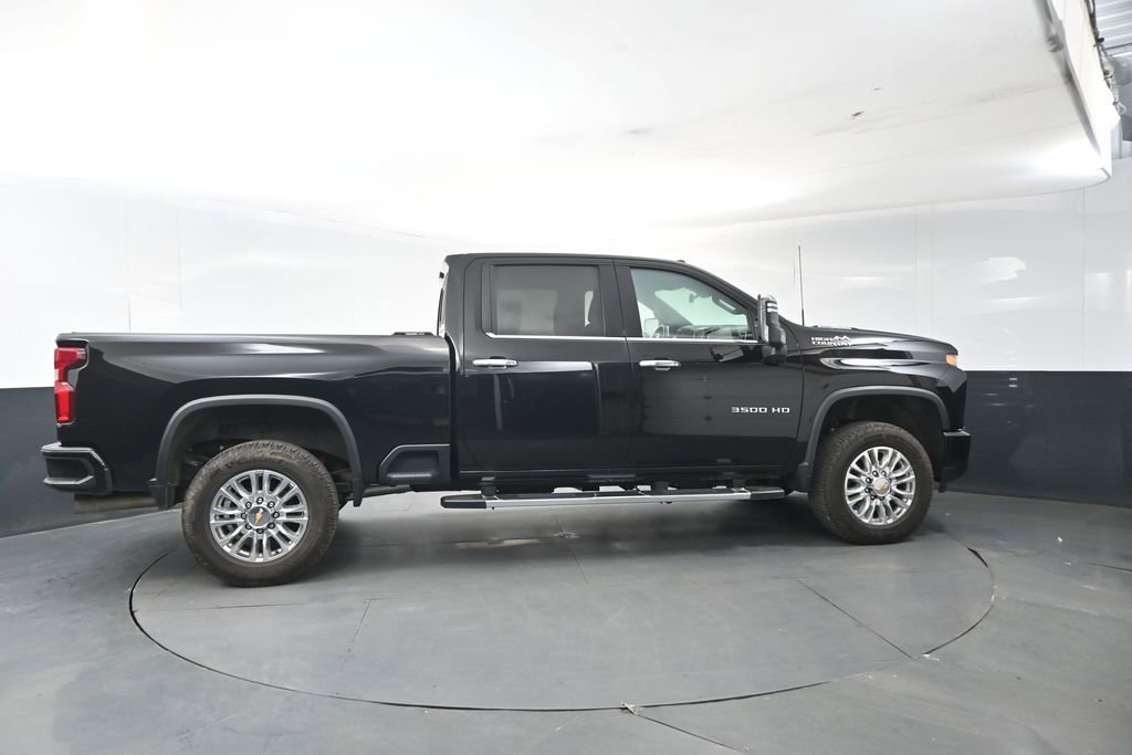 Used 2023 Chevrolet Silverado 3500 High Country w/ Technology Package AWD/4WD image 6
