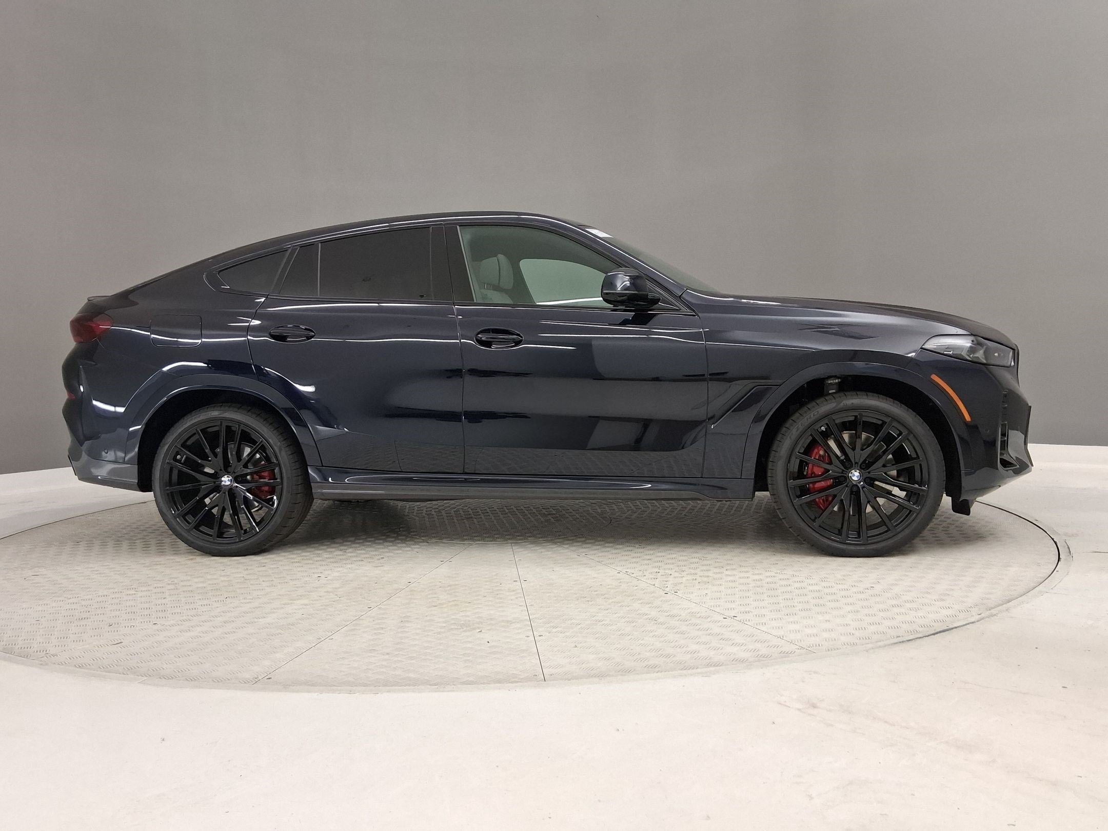 New 2026 BMW X6 xDrive40i w/ Executive Package AWD/4WD image 6