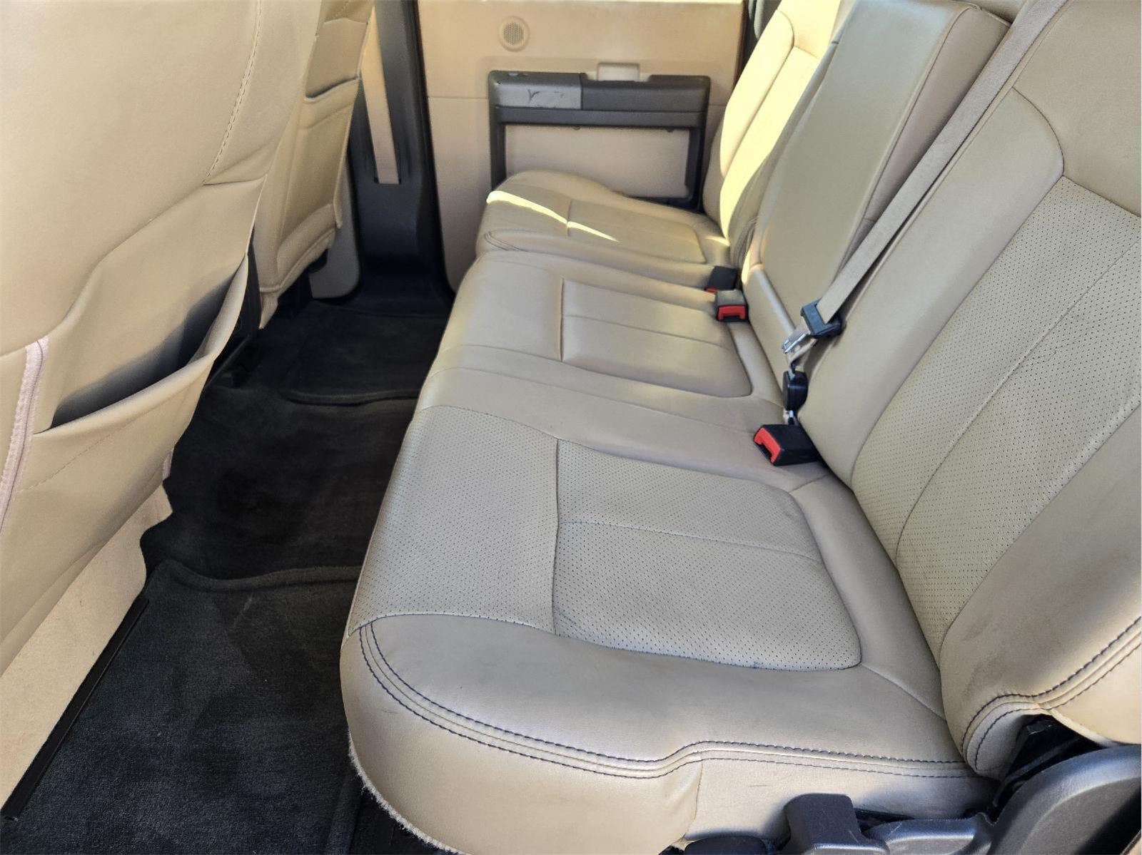 Used 2011 Ford F250 Lariat w/ Lariat Interior Pkg AWD/4WD image 28