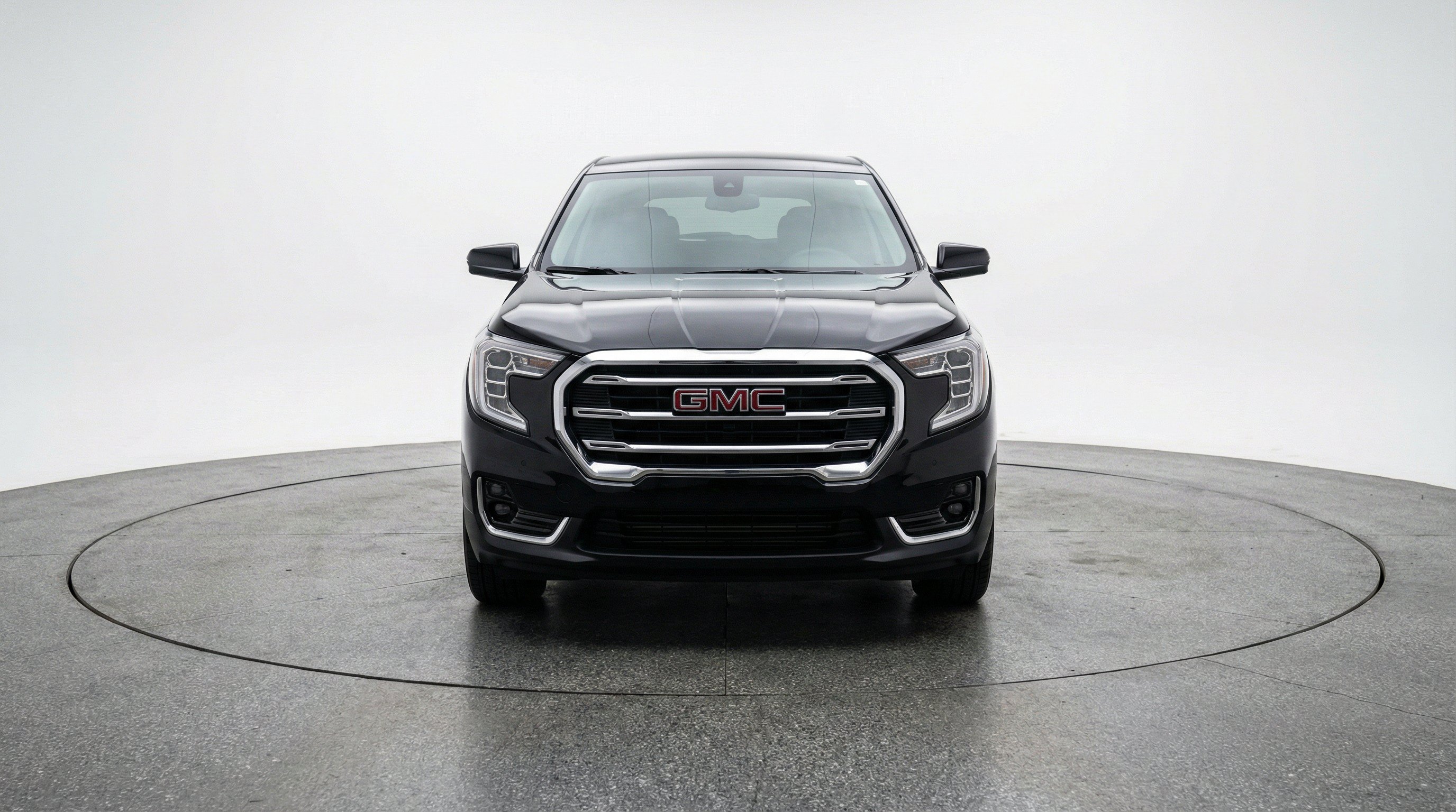 Used 2024 GMC Terrain SLE FWD image 2