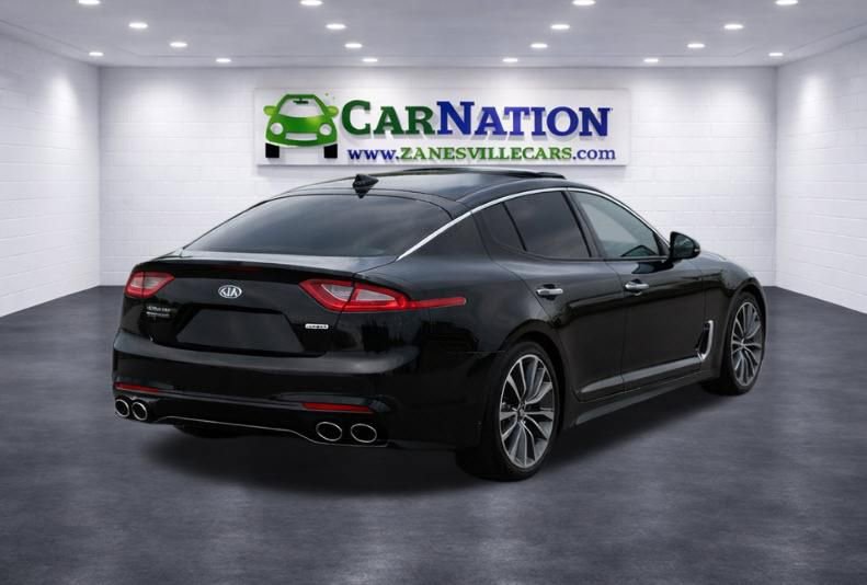 Used 2018 Kia Stinger Premium image 2