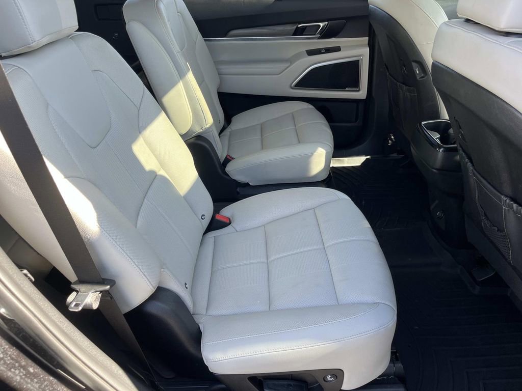 Used 2022 Kia Telluride EX w/ EX Premium Package image 28