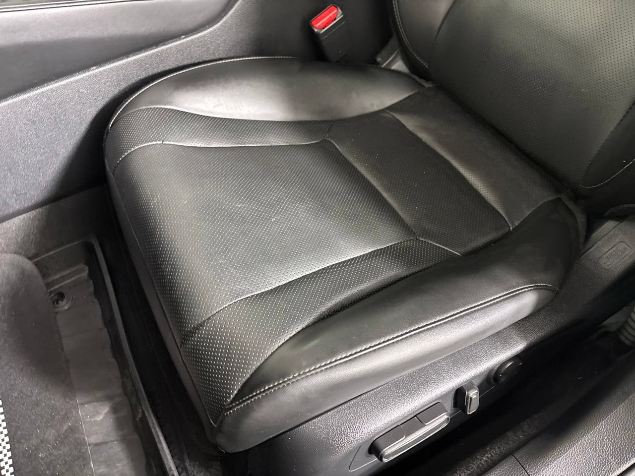 Used 2023 Honda Accord Touring image 12