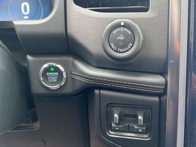 Used 2023 Ford Expedition Platinum AWD/4WD image 34