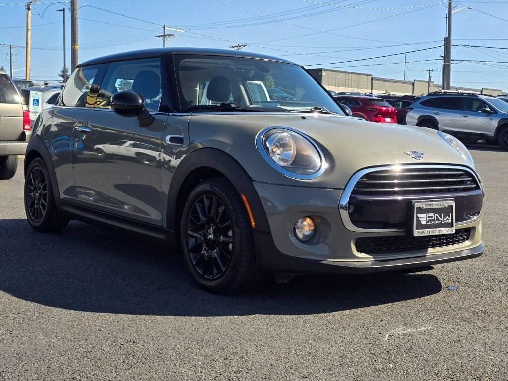 Used 2019 MINI Cooper 2-Door Hardtop FWD image 4