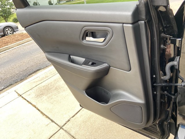 Used 2024 Nissan Rogue SV FWD image 53