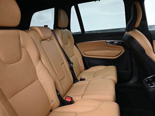 Used 2023 Volvo XC90 B6 Ultimate w/ Protection Package image 12