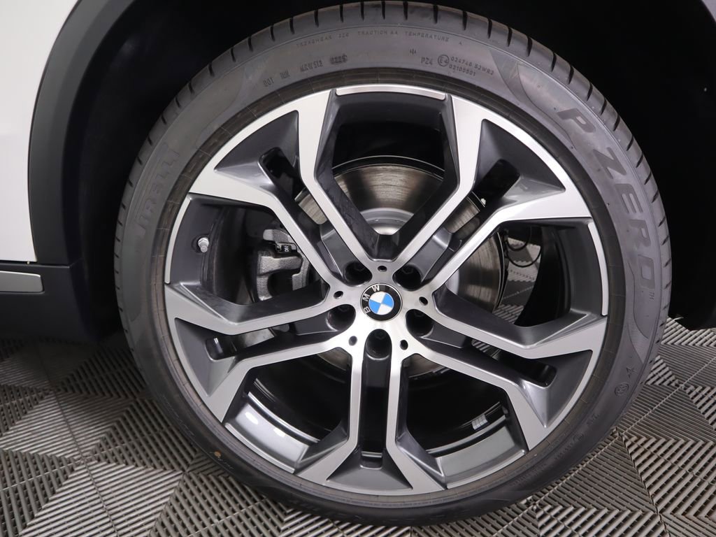 Certified 2026 BMW X5 sDrive40i w/ Climate Comfort Package RWD image 33