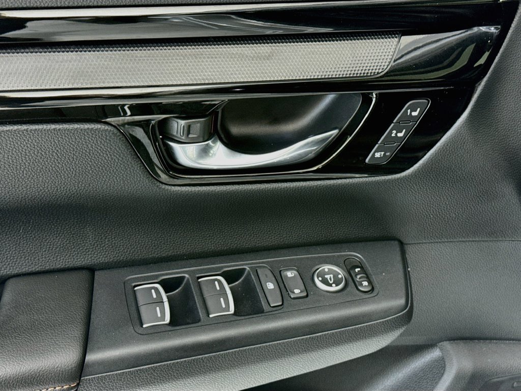 Certified 2025 Honda CR-V Sport Touring image 23