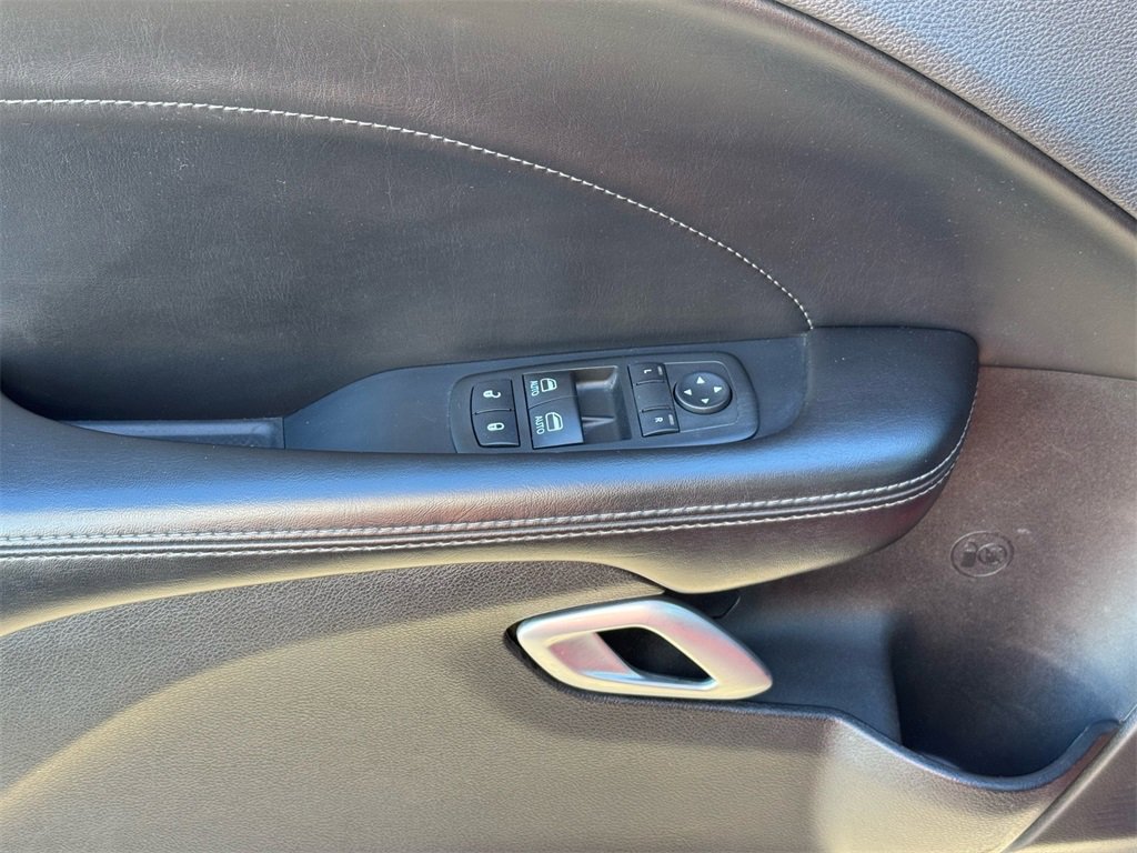 Used 2015 Dodge Challenger SXT Plus w/ Technology Group image 17