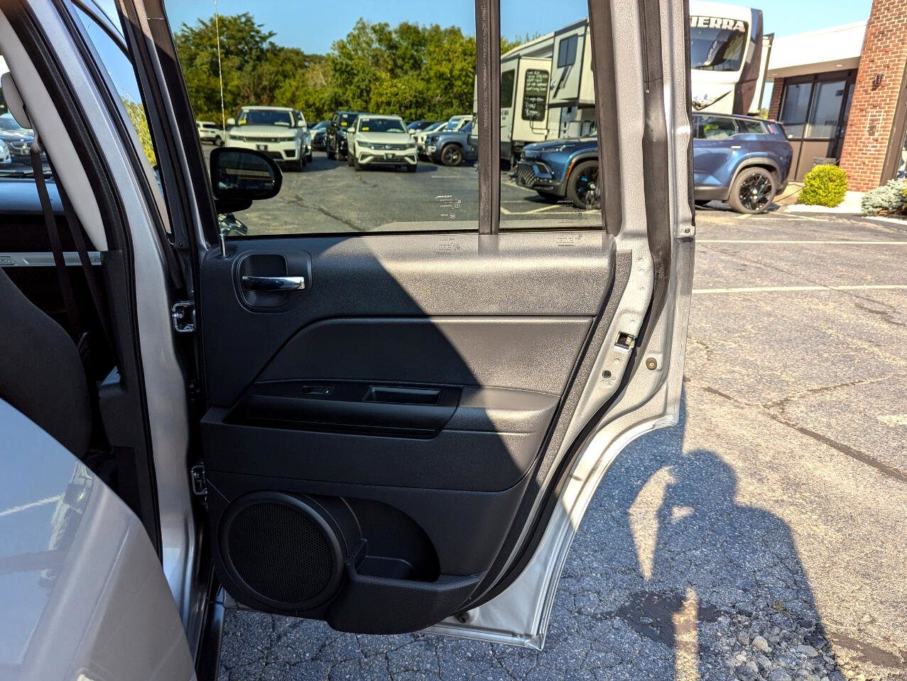 Used 2017 Jeep Compass Sport w/ Power Value Group image 31