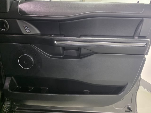 Used 2021 Ford Expedition Max XLT AWD/4WD image 32