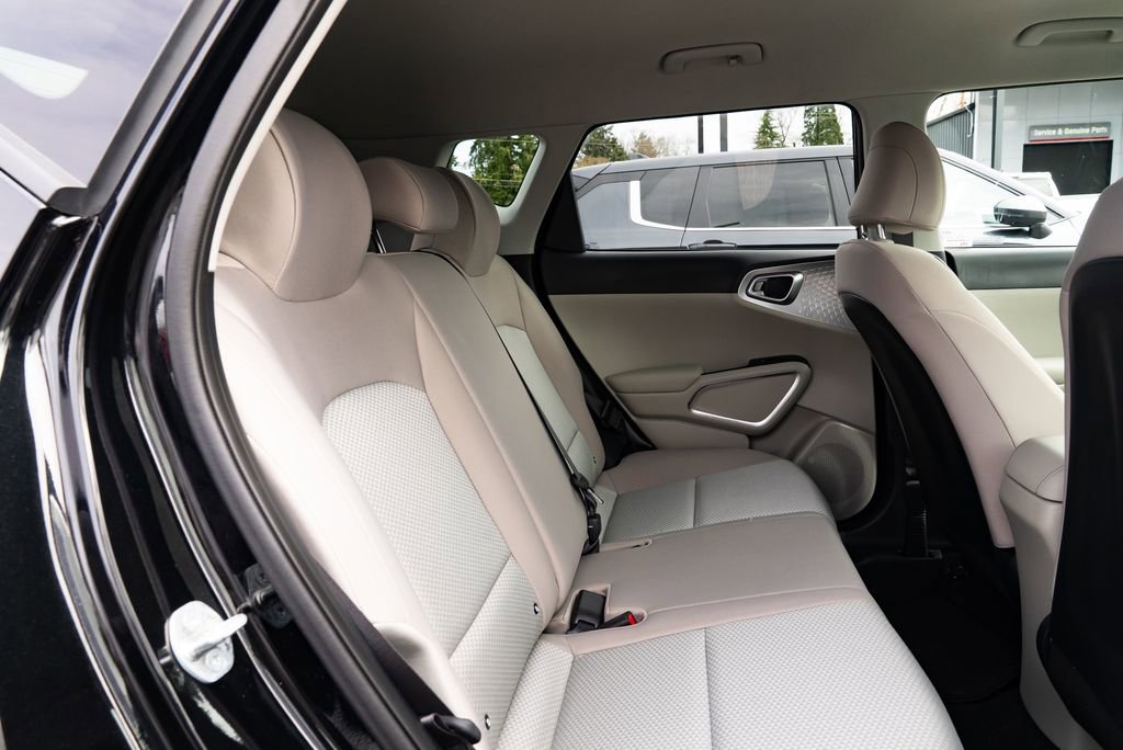 Used 2024 Kia Soul LX image 22