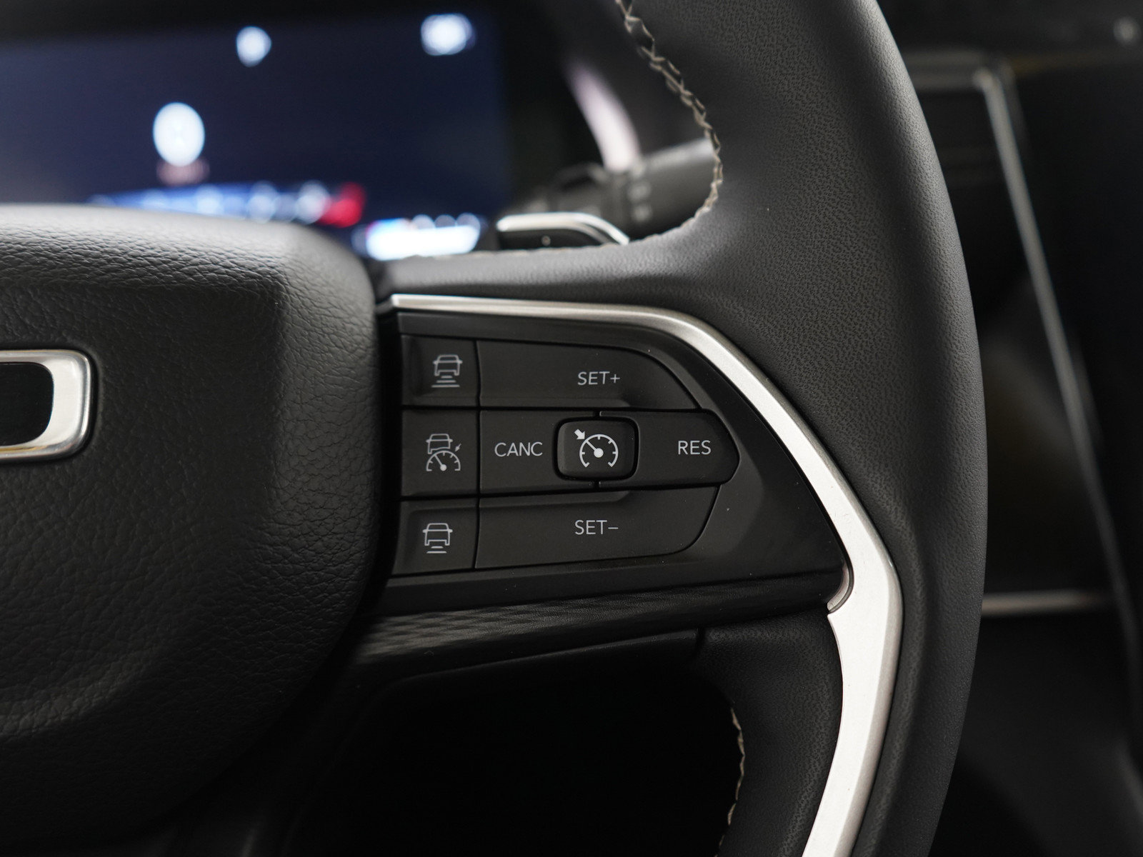 Used 2023 Jeep Grand Cherokee Altitude image 27