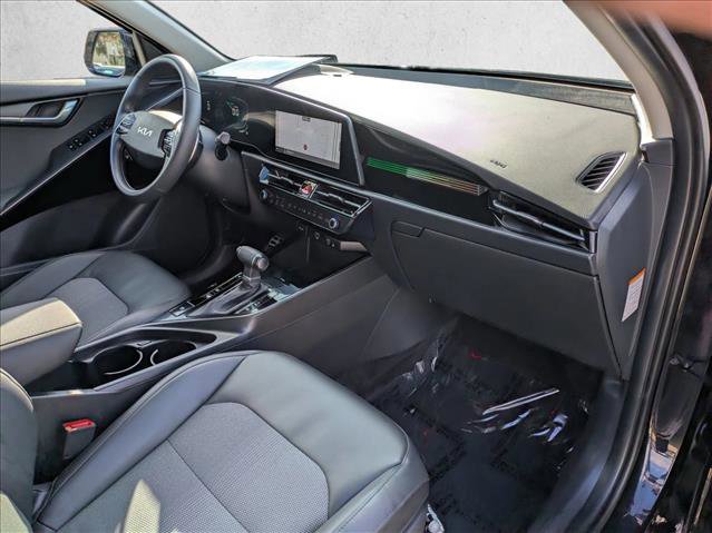 Used 2024 Kia Niro EX Touring image 23