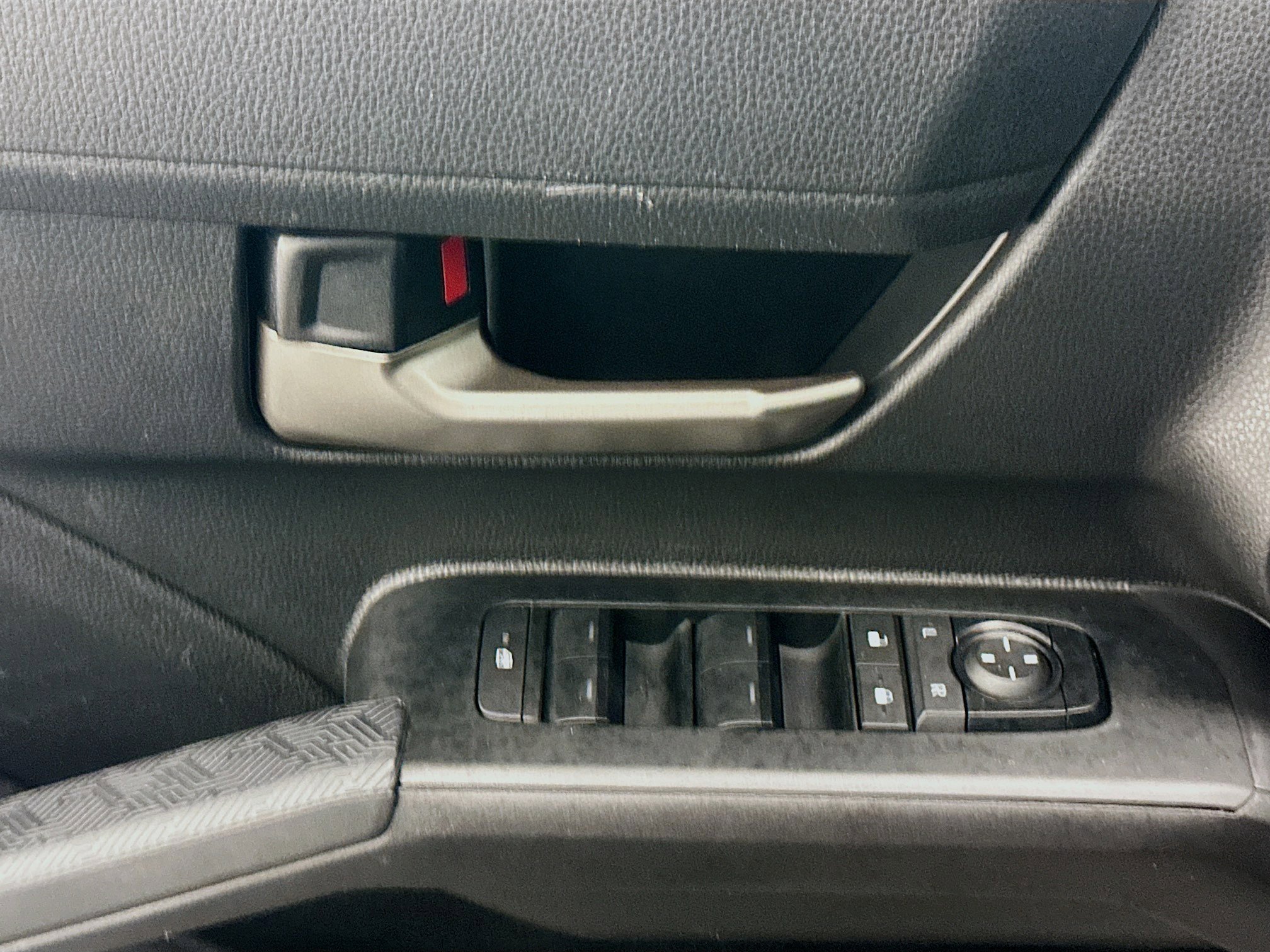 Used 2025 Toyota Tacoma TRD Off-Road image 15