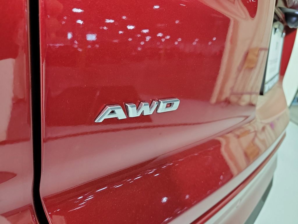 Certified 2024 Cadillac XT4 Premium Luxury image 8