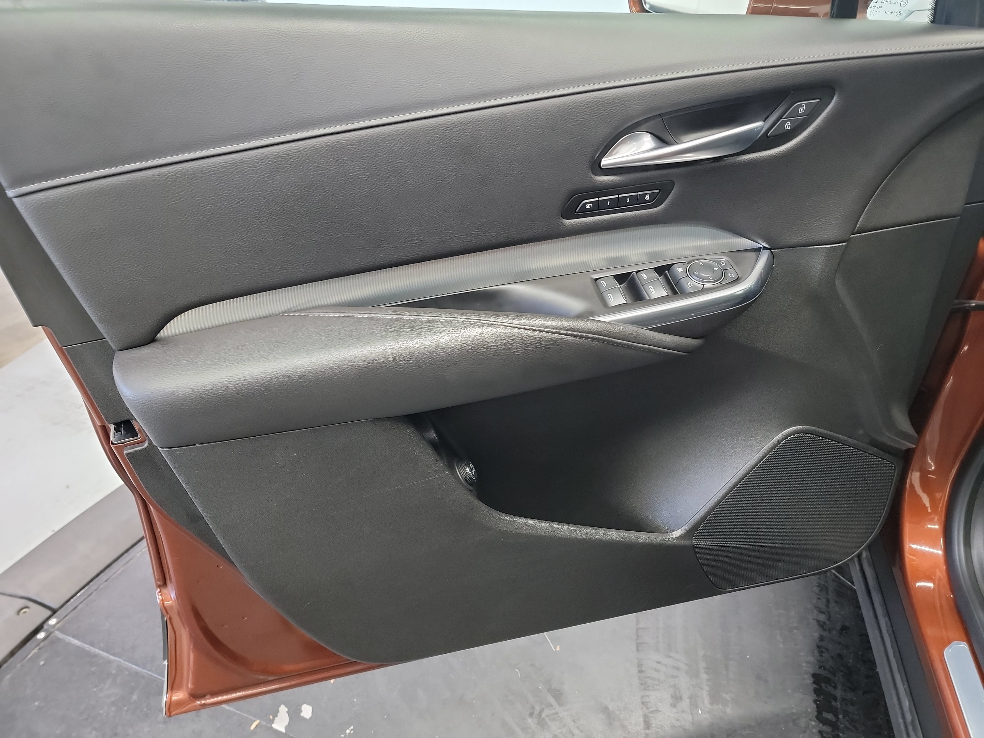 Used 2019 Cadillac XT4 Premium Luxury AWD/4WD image 13