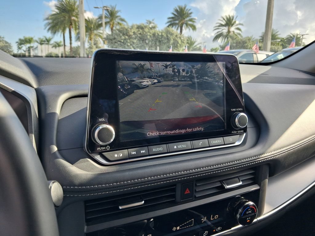 Used 2026 Nissan Rogue SV FWD image 29