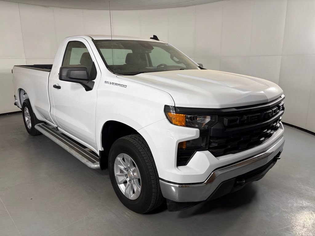Certified 2025 Chevrolet Silverado 1500 W/T RWD image 2