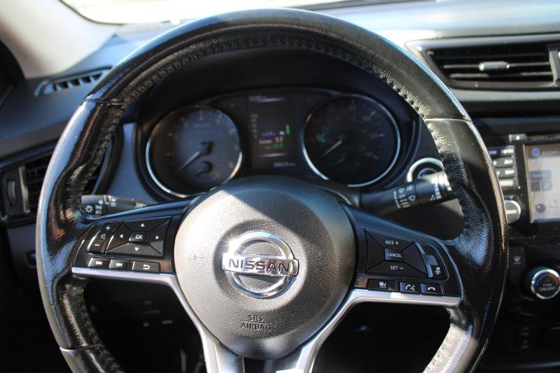 Used 2018 Nissan Rogue Sport SV w/ SV Technology Package FWD image 9