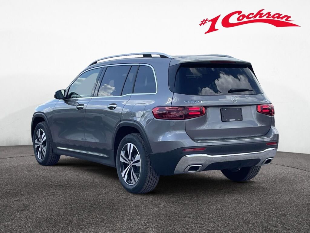 New 2026 Mercedes-Benz GLB 250 4MATIC image 5