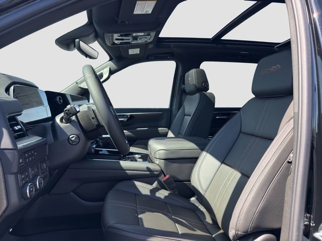 New 2026 Chevrolet Suburban High Country AWD/4WD image 9