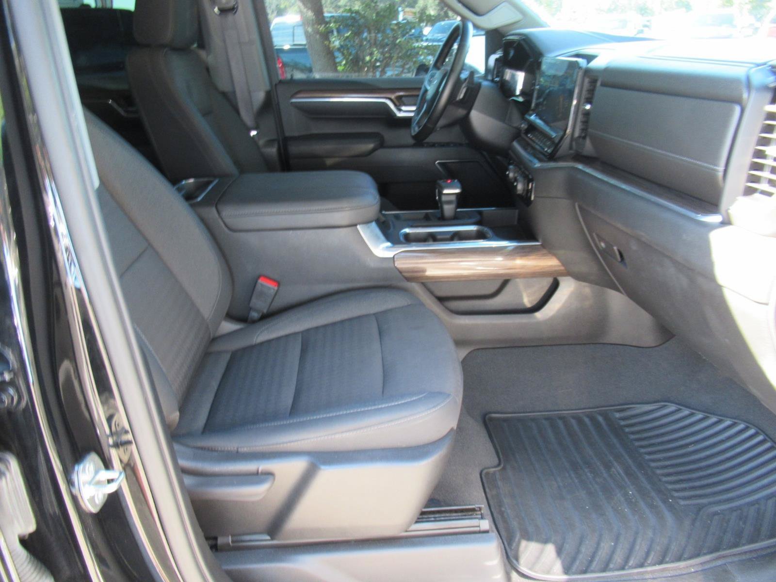Used 2023 Chevrolet Silverado 1500 RST AWD/4WD image 12