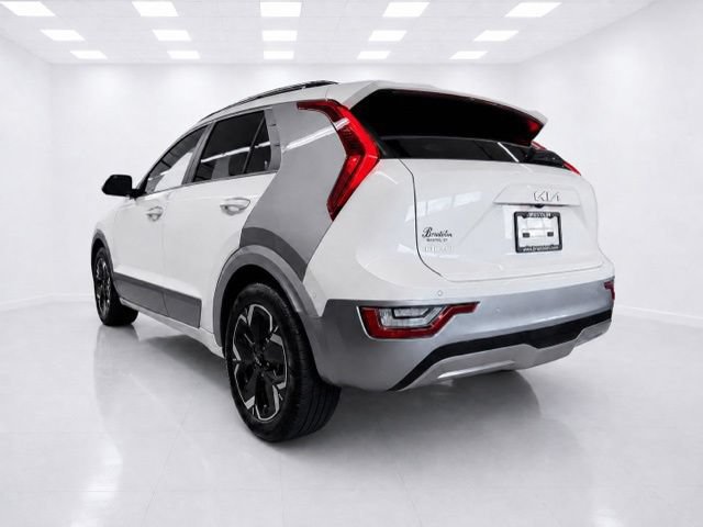 Used 2023 Kia Niro Wave w/ Wave Preserve Package FWD image 8
