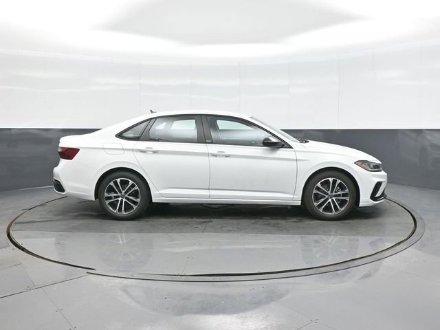 New 2026 Volkswagen Jetta Sport FWD image 8