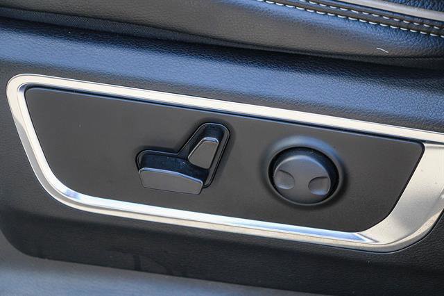 Used 2025 RAM 1500 Laramie image 19