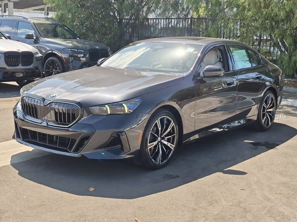 New 2027 BMW 530i w/ M Sport Package RWD image 2