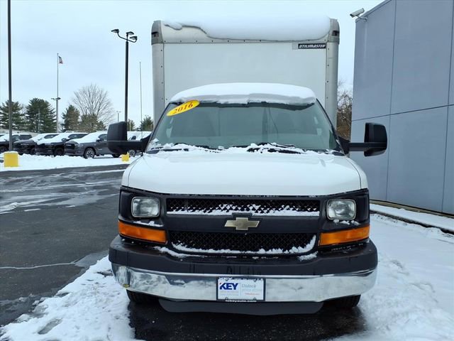 Used 2016 Chevrolet Express 3500 Work Van image 2